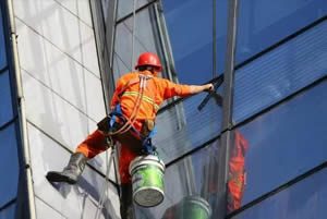 呼市蜘蛛人幕墙清洗